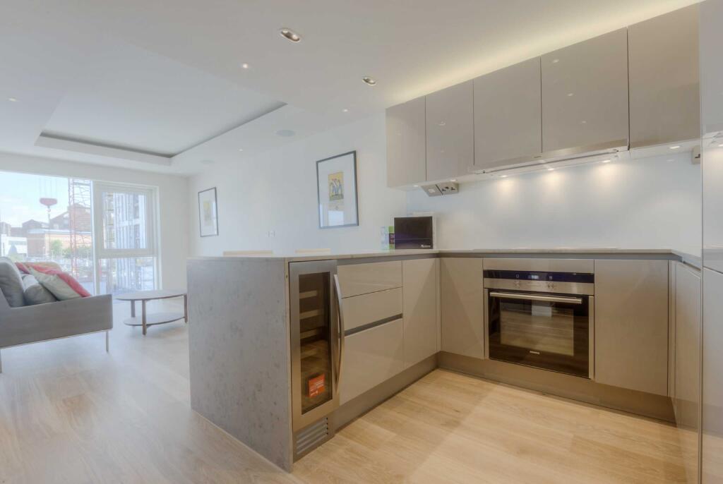 Apartment in London, Chelsea Creek, Fulham - View 5
