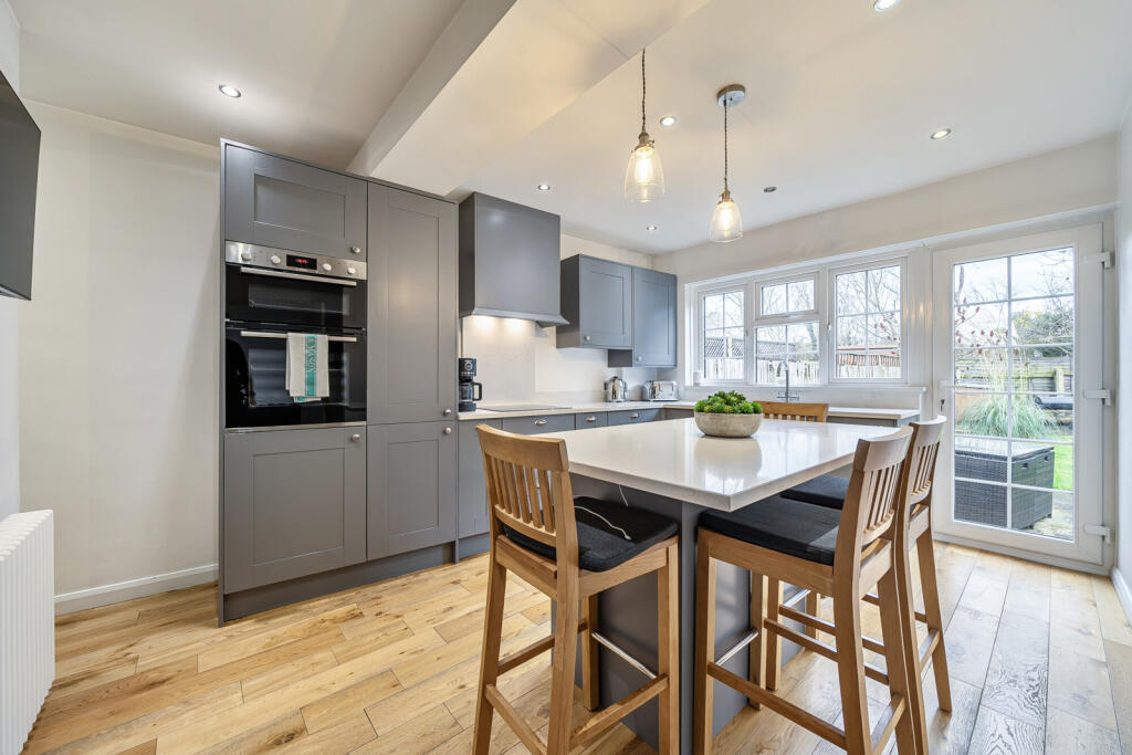 House in Sidcup, Halfway Street, Longlands - View 3