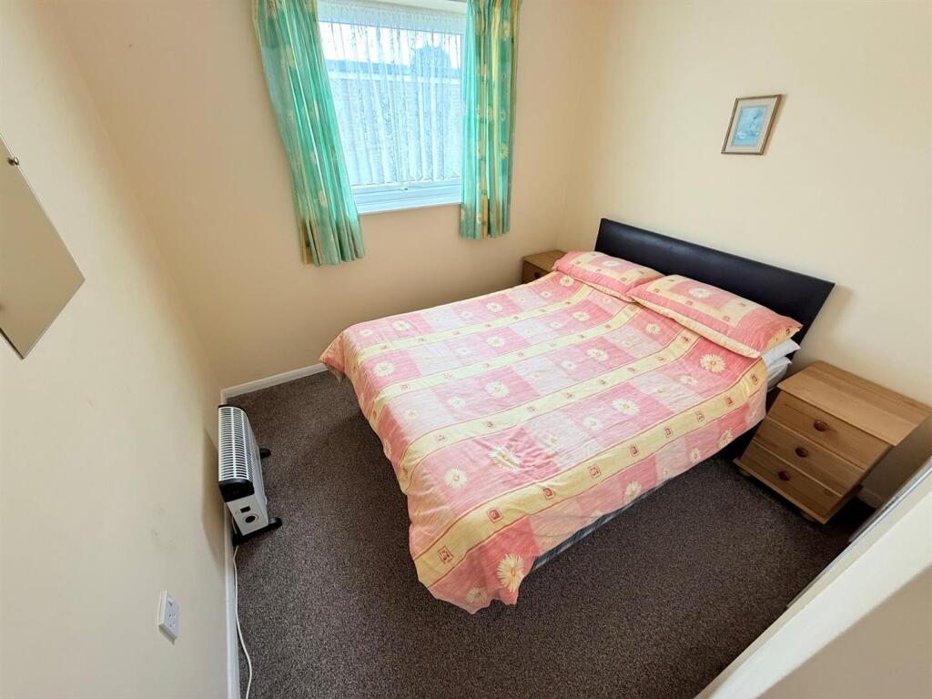 House in Great Yarmouth, Newport, Hemsby - More