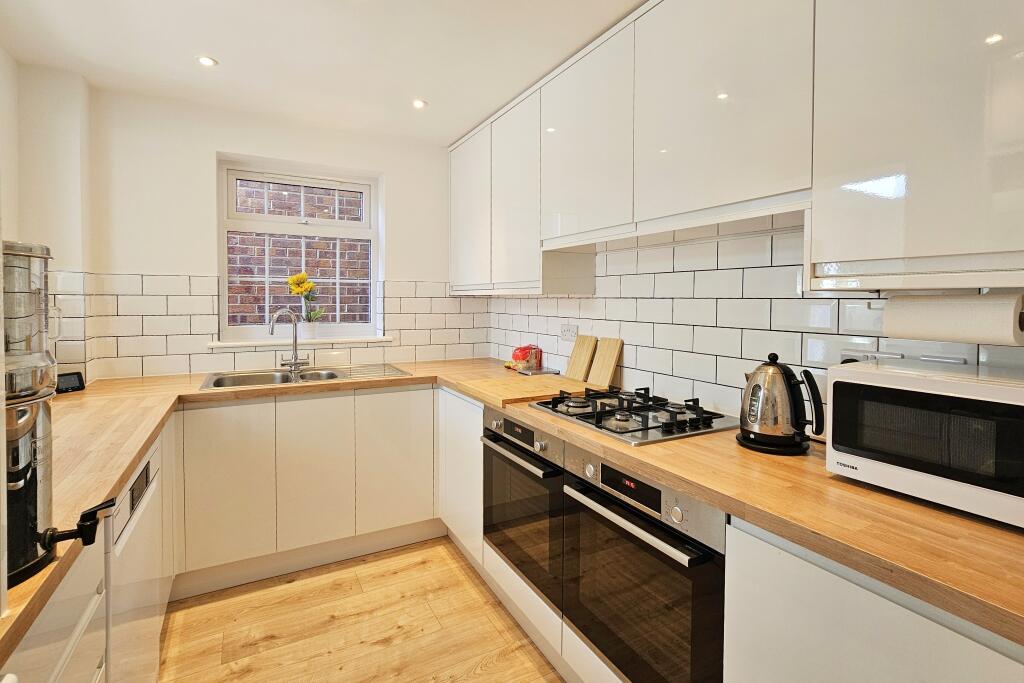 House in Portsmouth - View 4