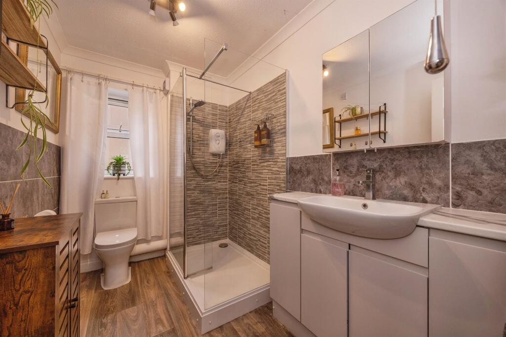 Apartment in Havant, Hampshire - View 5
