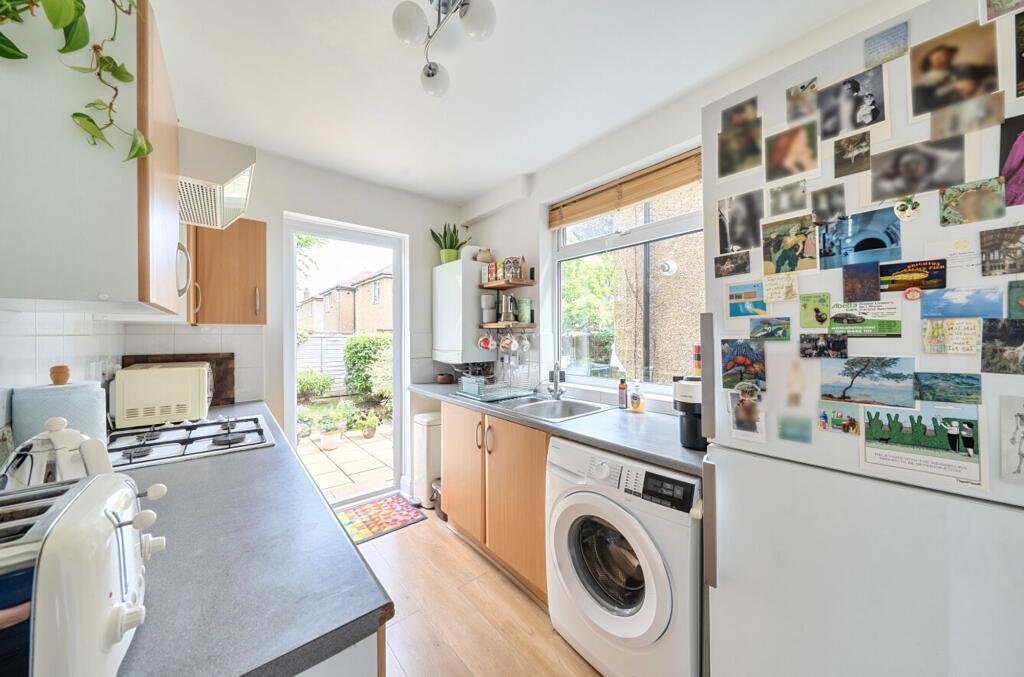 Connaught Road, Barnet, EN5 photo 4