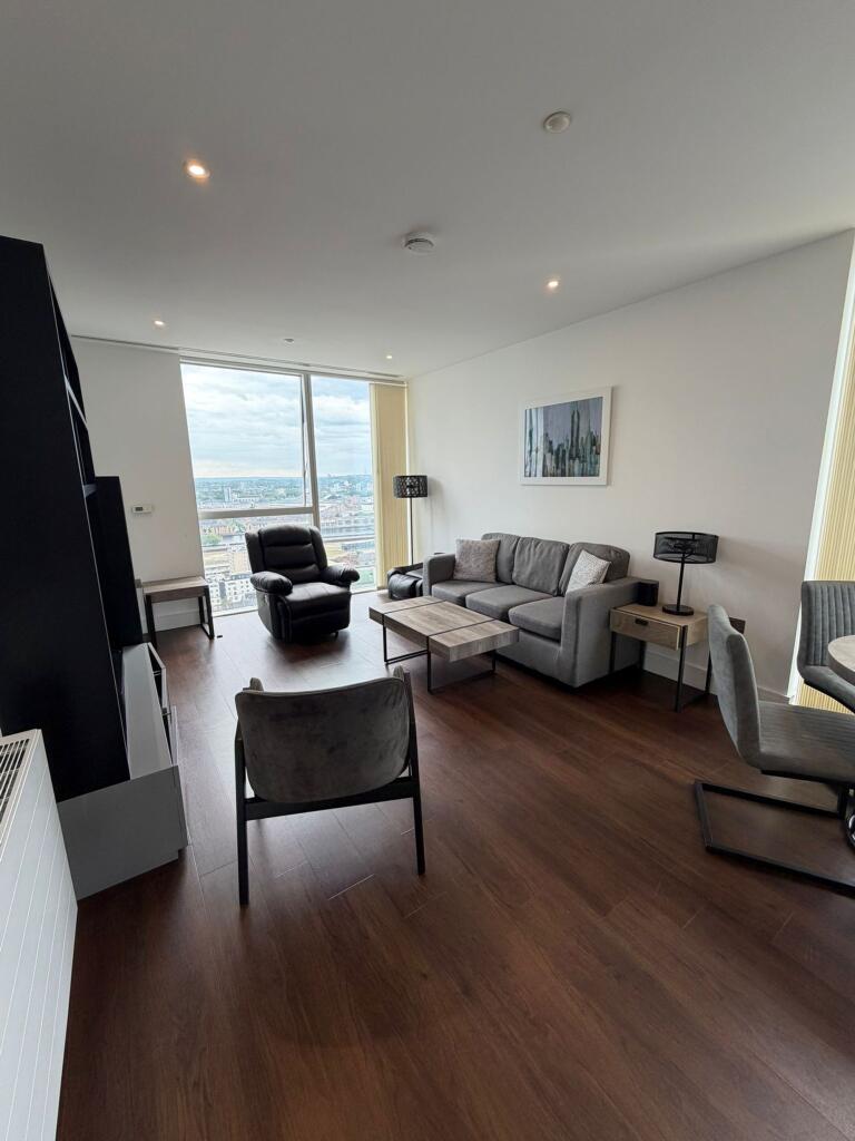 Apartment in London - View 2