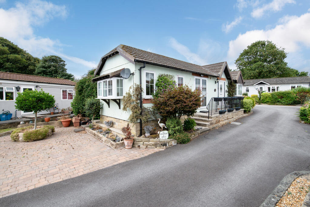 Broadstones Park, Sheriff Lane, Bingley, West Yorkshire, BD16