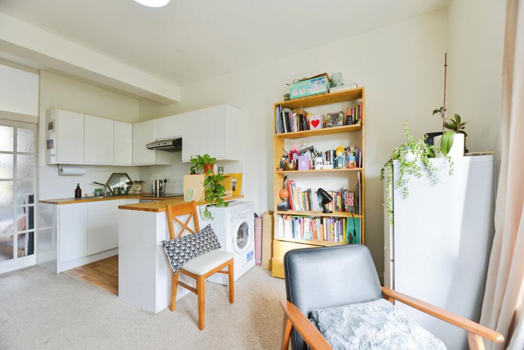 23 Granville Road, St. Albans, AL1 - View 5