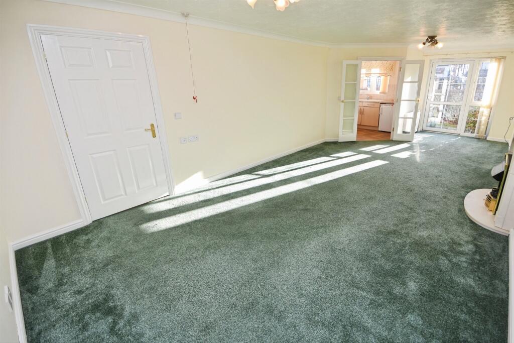 Apartment in Braintree, Essex - View 3