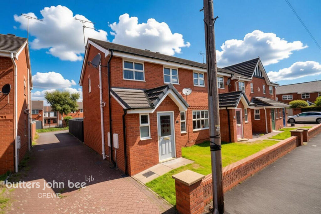 3-bed semi-detached on Atholl Avenue, Crewe, £200,000