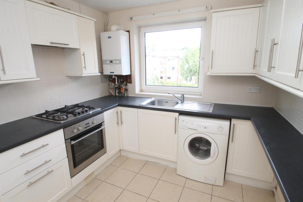 Apartment in Maidstone, Kent - View 4