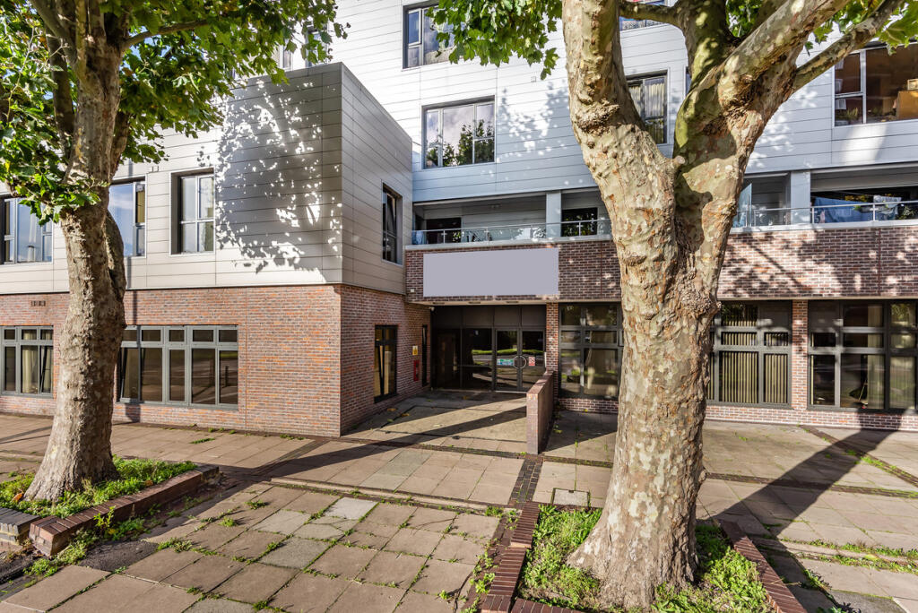 Apartment in Twickenham - View 3