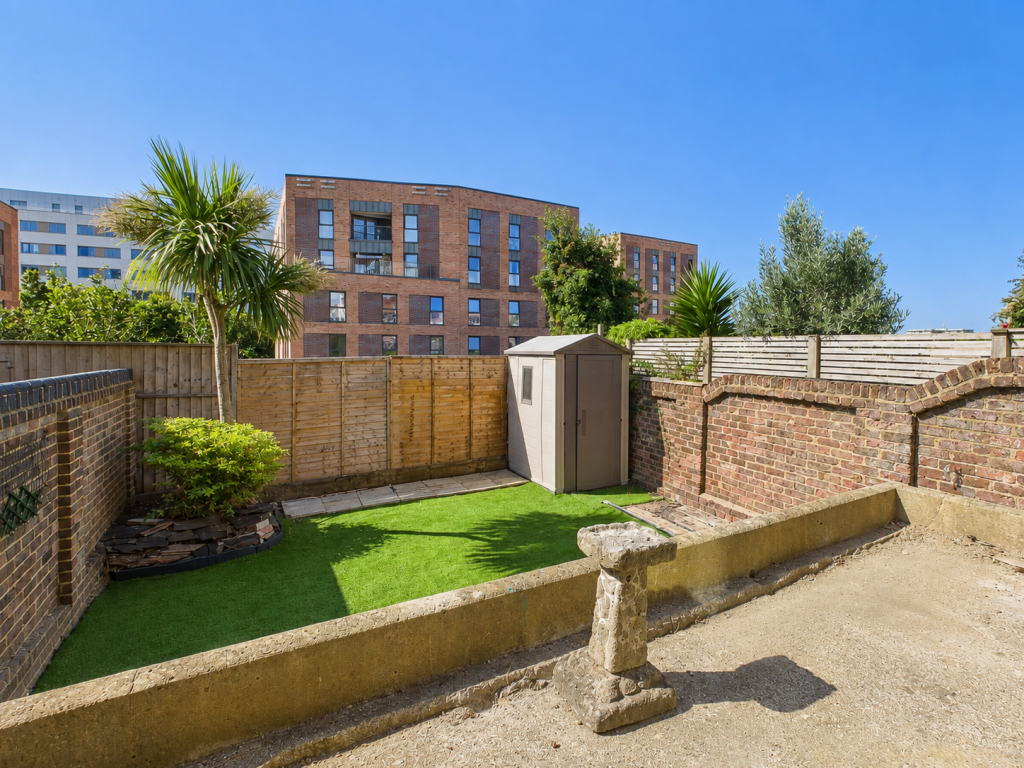 Apartment in Hove, Brighton and Hove - View 3