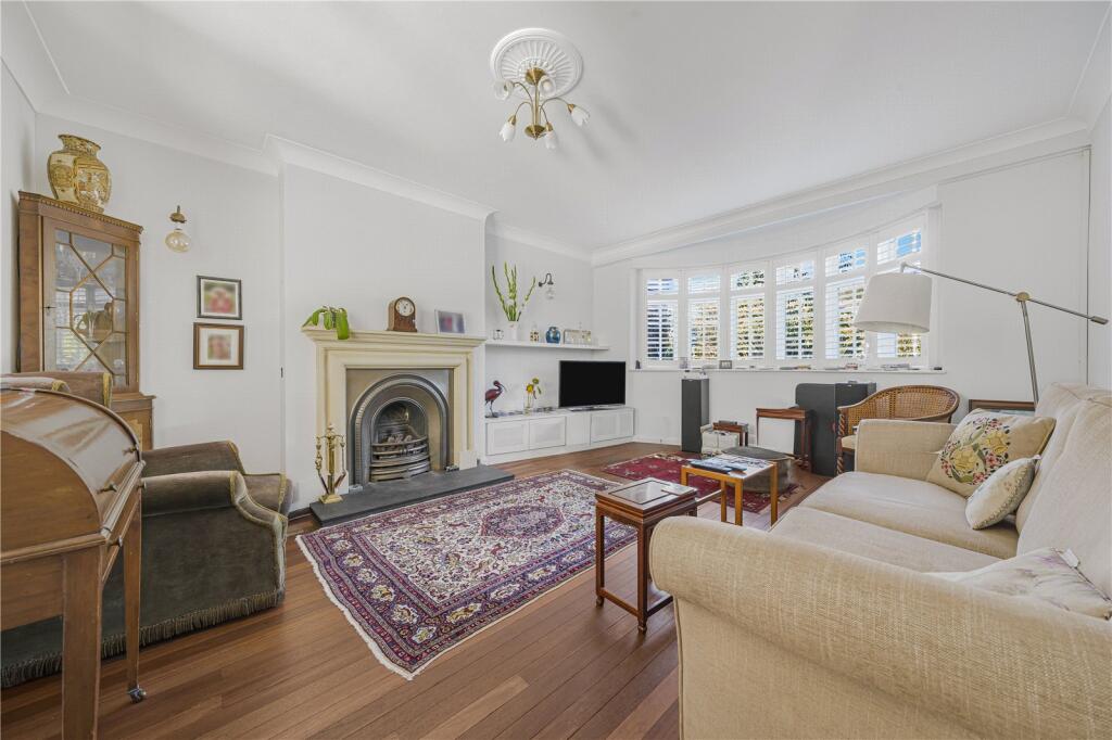 House in Twickenham - View 3