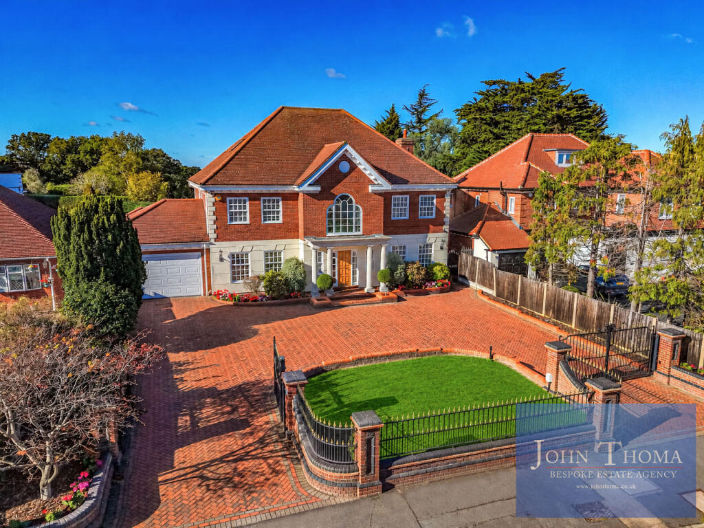 Main image of property: Hainault Road, Chigwell, Essex