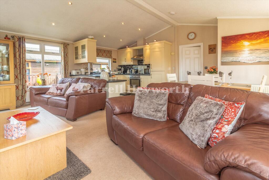 Borwick Lane, Dock Acres, Carnforth photo 3