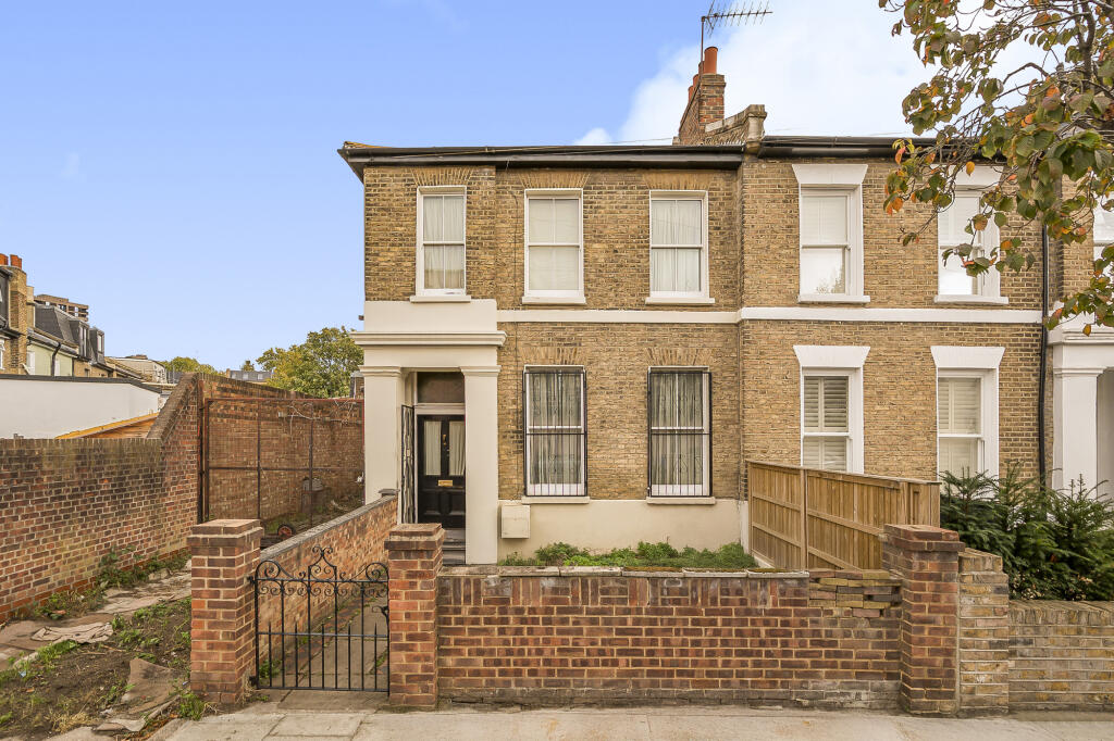 3-bed house on Montpelier Road, London, SE15, £850,000