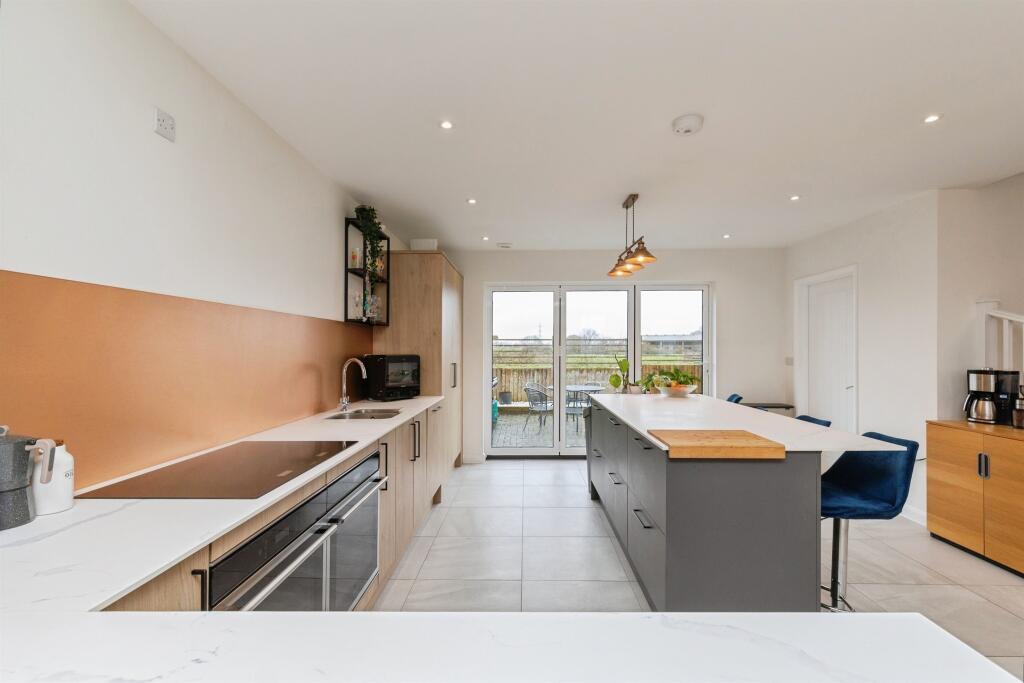 Broad Lane, Westerleigh, Bristol - More