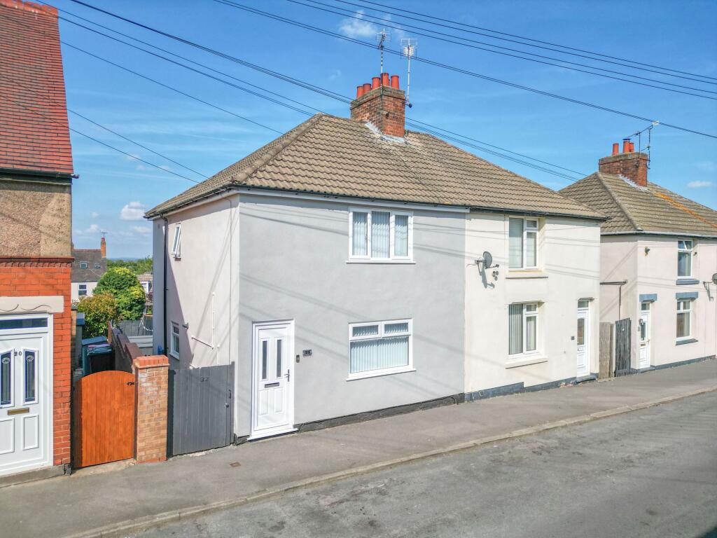 2-bed semi-detached on Stanley Road, Atherstone, CV9, £200,000