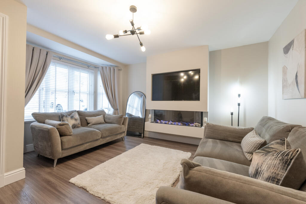 Lochranza Crescent, Airdrie, ML6 photo 2