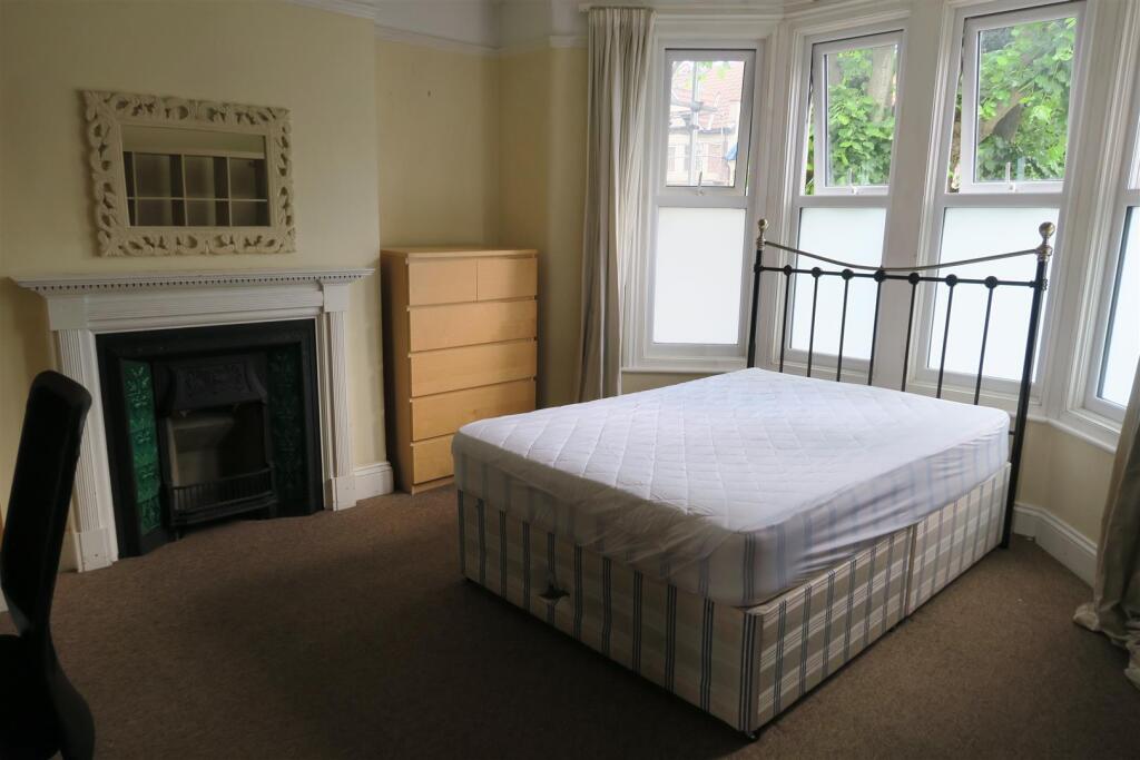1 bedroom house share for rent