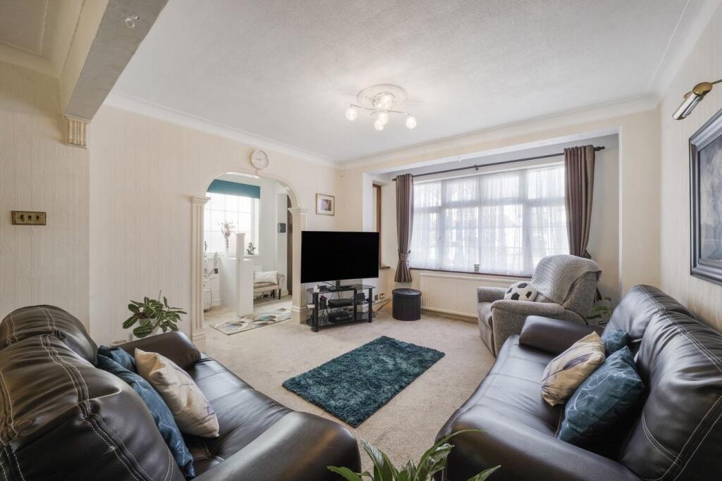 House in London, Stanmore - View 2