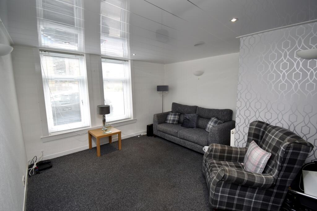 Apartment in Gourock PA19 1NJ, Inverclyde - More