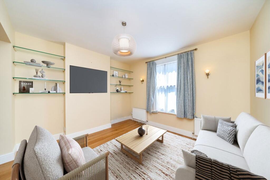 Heath Road, Clapham photo 4
