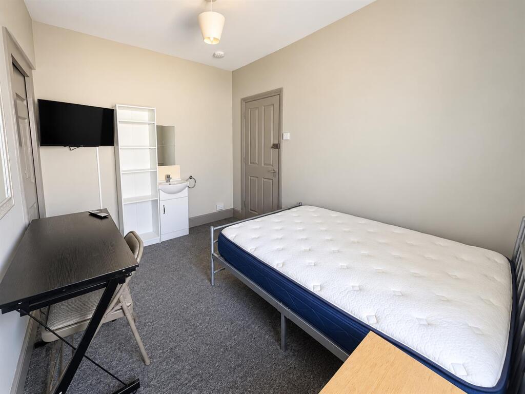 4 bedroom house for rent