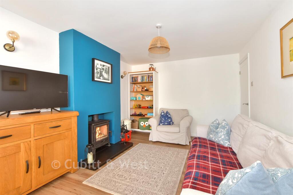 House in East Grinstead, Blackwell - View 3