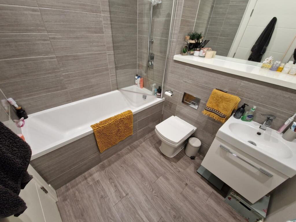 Apartment in Leeds - View 5