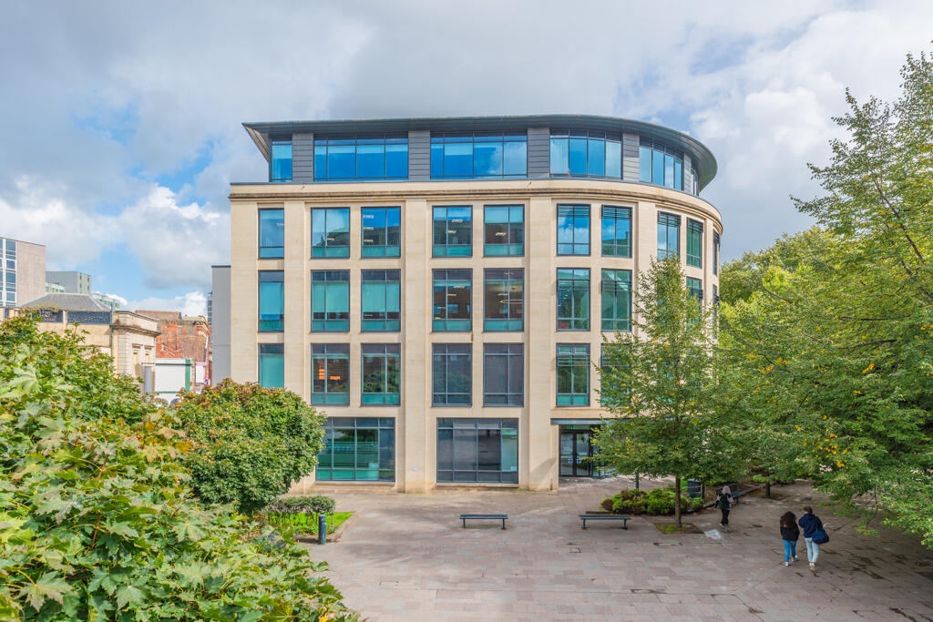 Main image of property: 66 Queen Square, Bristol, City of Bristol, BS1 4JP