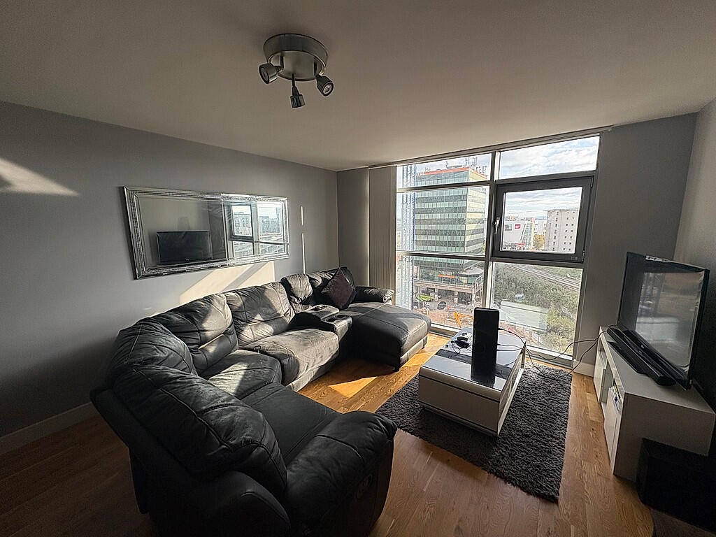 1-bed flat on 123 Altolusso, Bute Terrace, Cardiff, CF10 2FG, £146,000