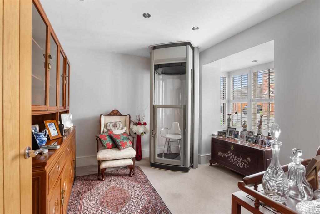 House in Stratford-on-Avon, Welford-on-Avon - More