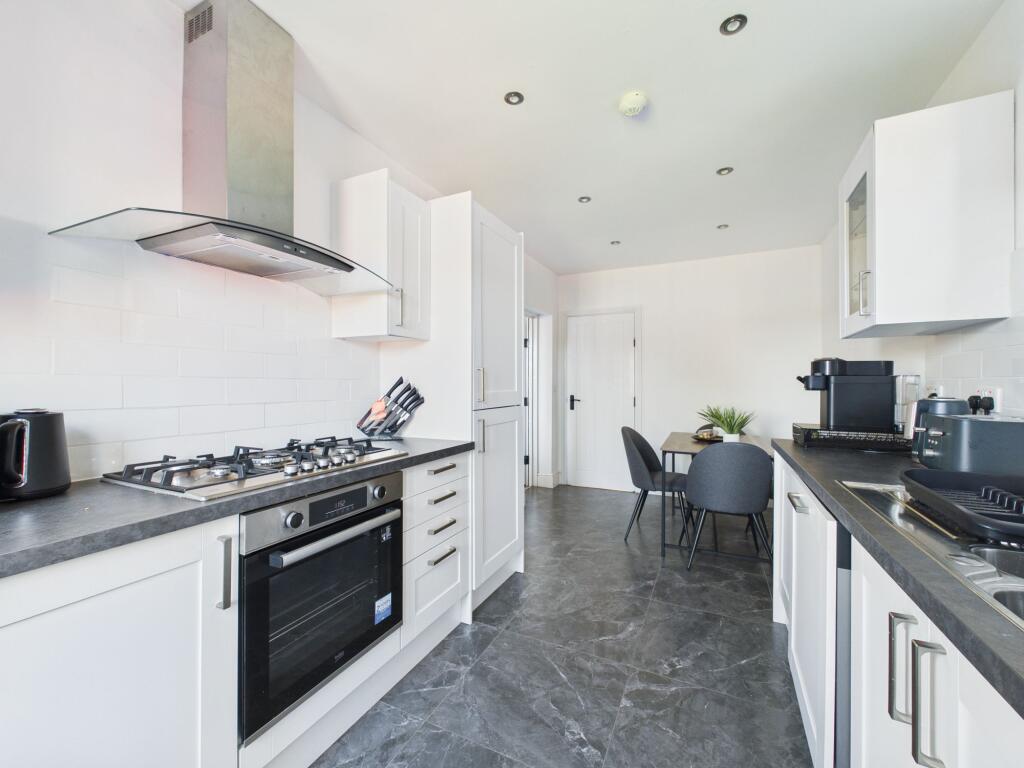 House in Nottingham, Sherwood - View 3