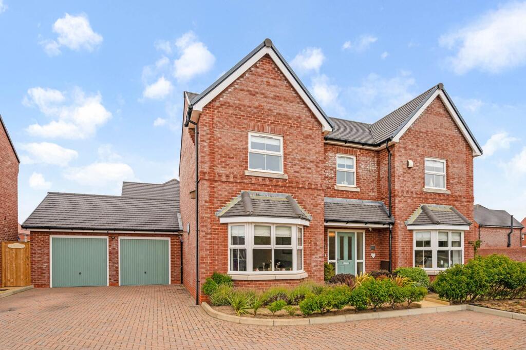 Main image of property: Hornbeam Walk, Bracklesham Bay, West Sussex, PO20