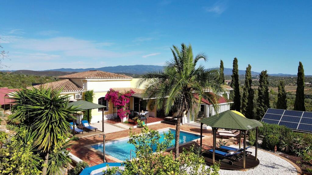 Main image of property: Algarve, Mexilhoeira Grande