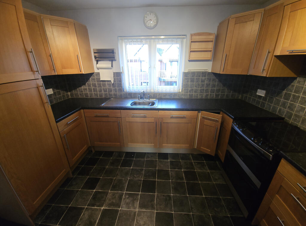 Apartment in Woodley, Wokingham - View 4