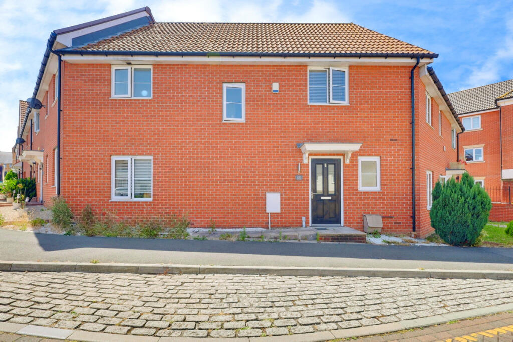 2-bed terraced on School Avenue, Basildon, SS15, £217,750