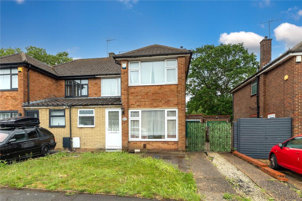 Main image of property: Forrest Crescent, Luton, Bedfordshire, LU2