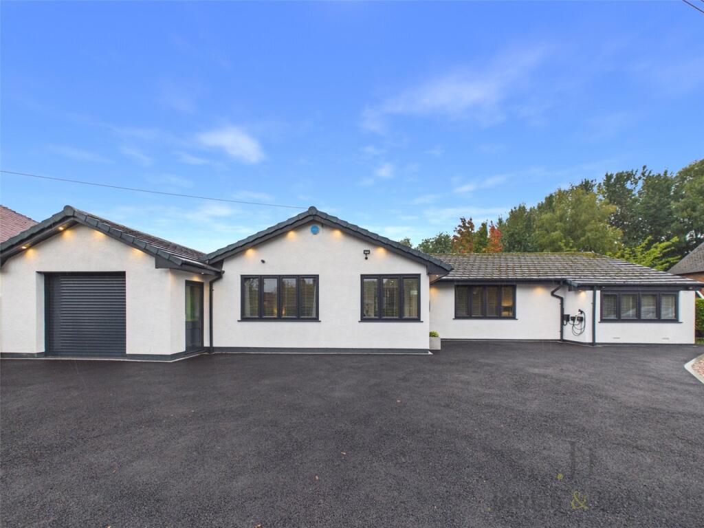 4-bed bungalow on Chester Road, Sutton Weaver, Runcorn, Cheshire, WA7, £600,000