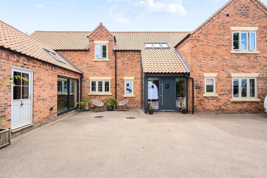 House in Rushcliffe, Orston - View 4