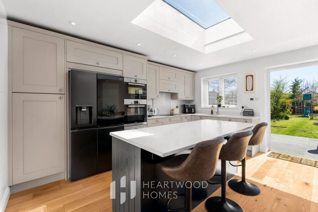 Additional image 7 of Roestock Gardens, Colney Heath, St. Albans, AL4 0QJ