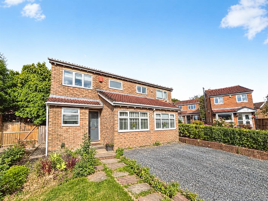 Lochy Road, Bradford, BD6 2TG