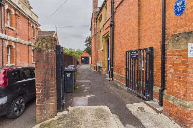 11 Huntspill Road, Highbridge, Somerset TA9 3DD |