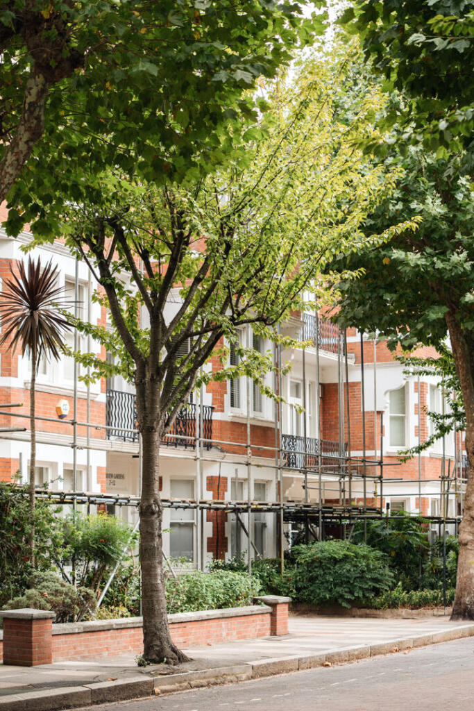 Apartment in London - View 5