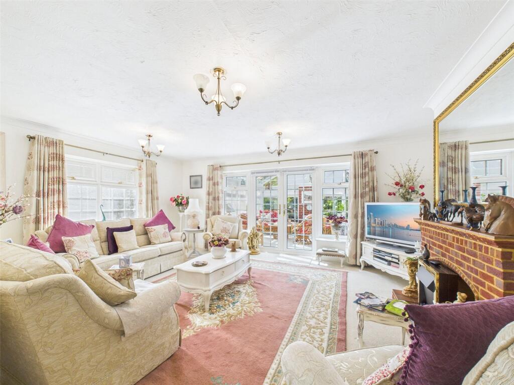 St. Georges Drive, Bransgore, Christchurch, Dorset, BH23 photo 3