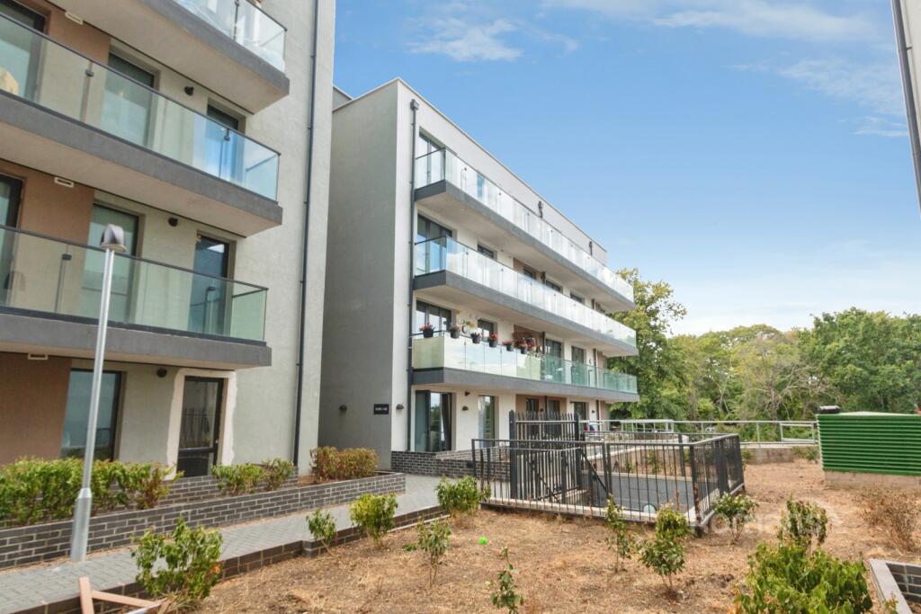 Main image of property: Farnborough Road, Farnborough, Hampshire, GU14