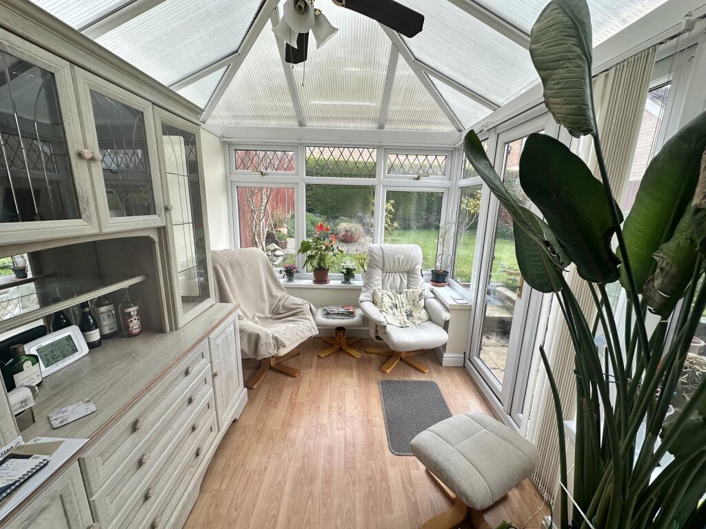 Waltwood Park Drive, Llanmartin, Newport. NP18 2HF photo 4