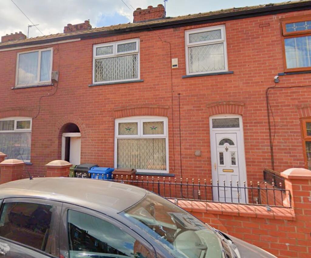 3-bed terraced on Norfolk Street, Oldham, OL9, £150,000