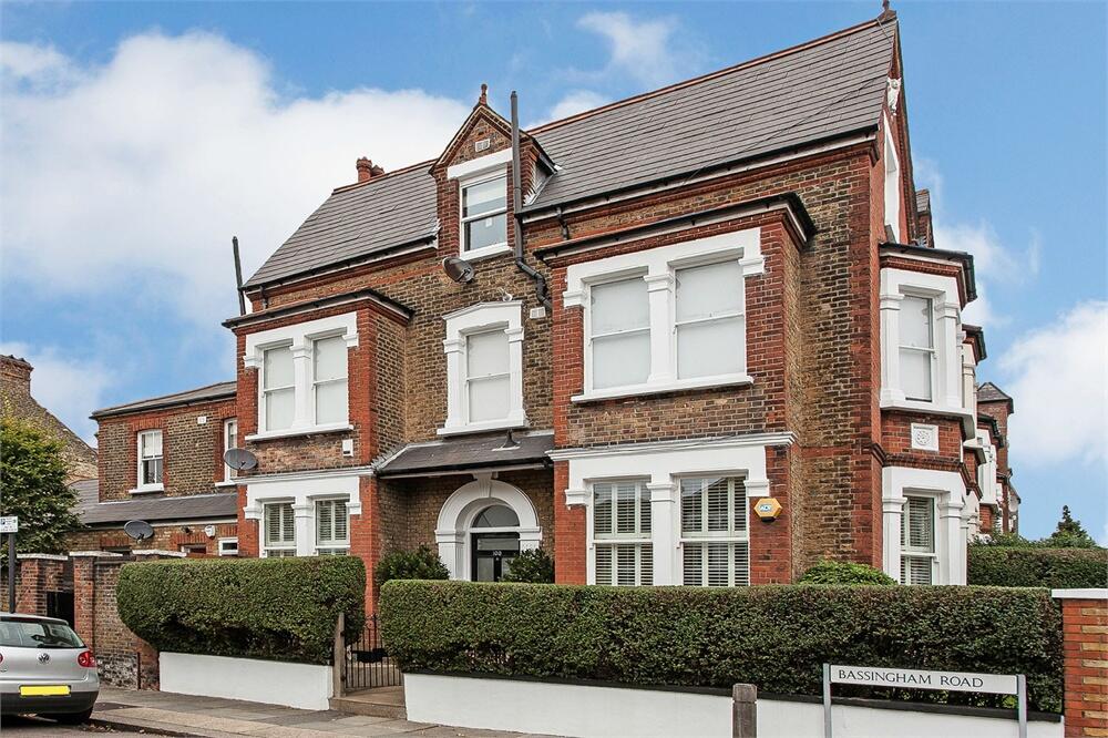 Main image of property: Earlsfield Road, Earlsfield, SW18