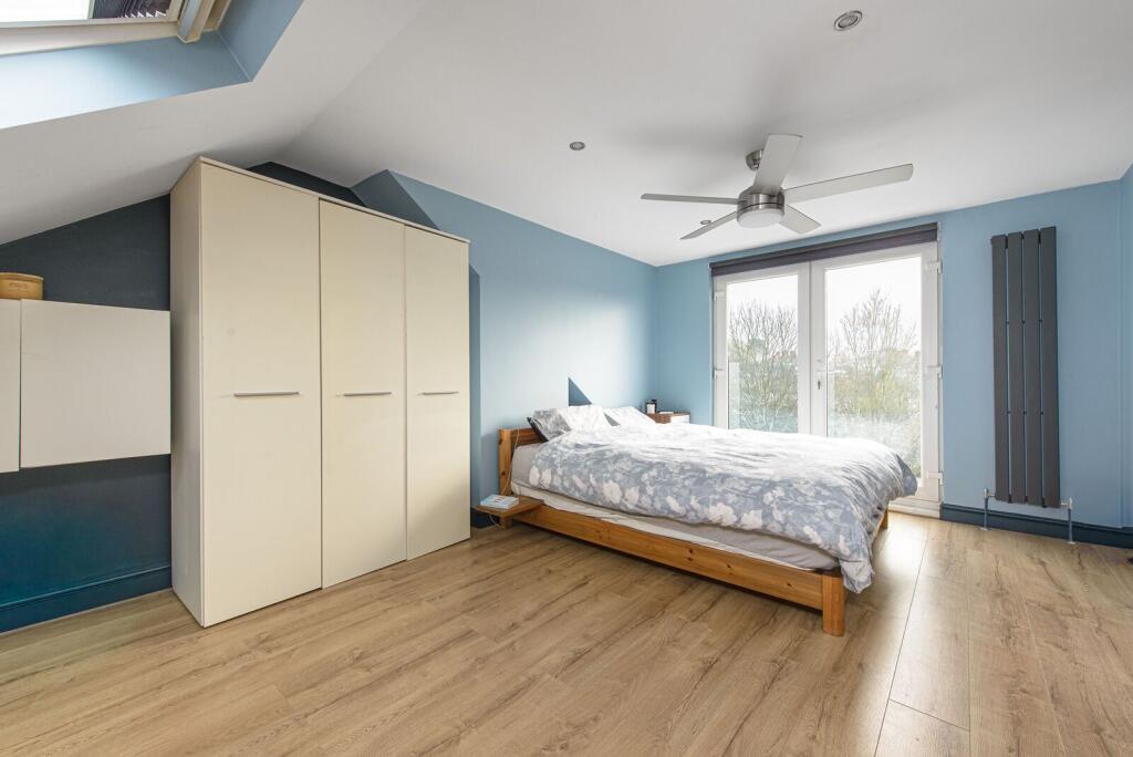 House in London - View 5