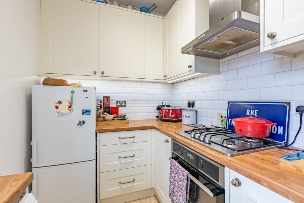 Apartment in St Albans - View 5